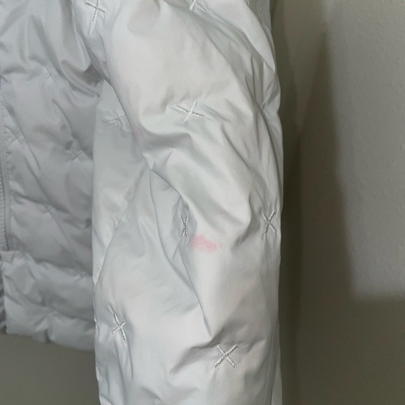 The North Face White Puffer Jacket 550 series - Picture 10 of 15